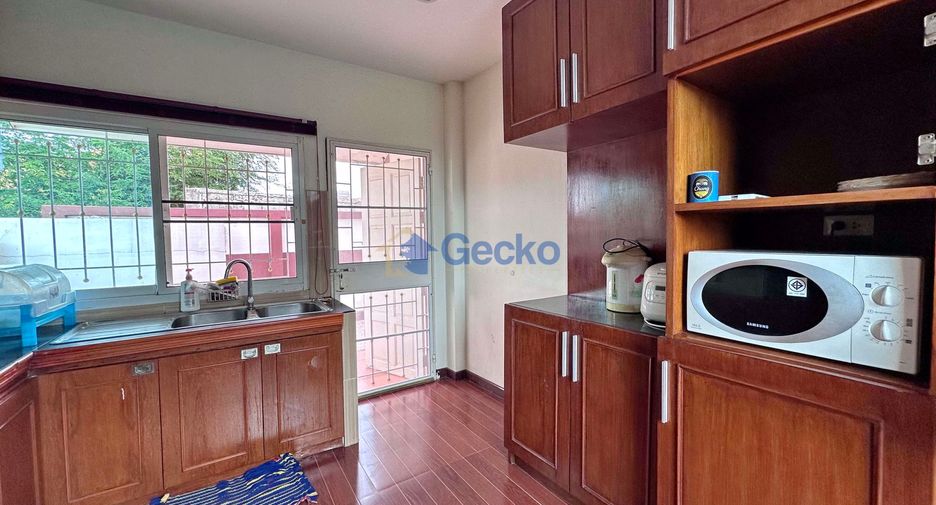 Haus zum Kauf mit 3 Zimmer in Bang Lamung, Chonburi