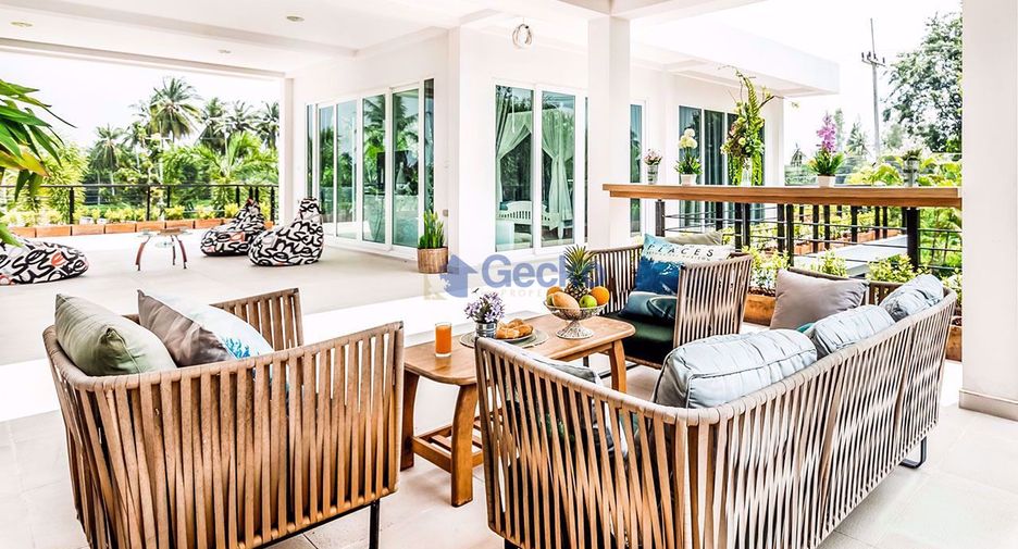 For rent and for sale 5 bedrooms house in Sattahip, Chonburi