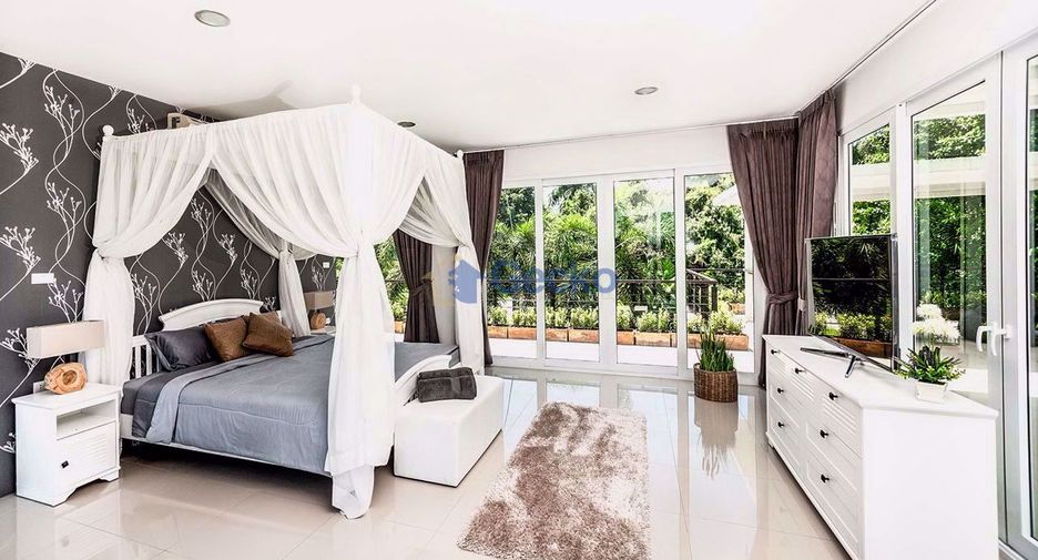 For rent and for sale 5 bedrooms house in Sattahip, Chonburi