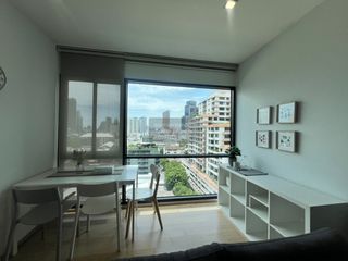 For rent 1 bed condo in Phaya Thai, Bangkok