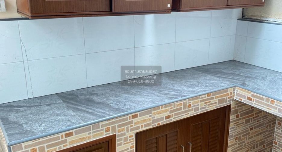 For rent 2 bedrooms townhouse in Phra Samut Chedi, Samut Prakan