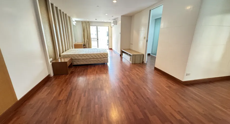 Apartamento en alquiler de 4 habitaciones en Khlong Toei, Bangkok