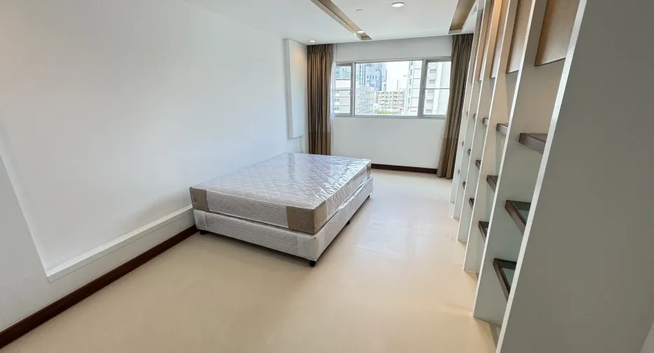 Apartamento en alquiler de 4 habitaciones en Khlong Toei, Bangkok