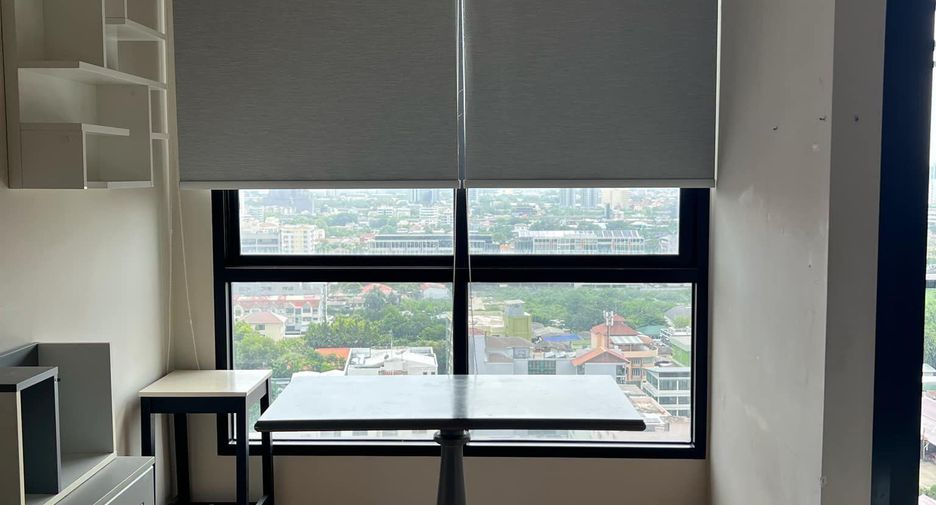 For rent 1 bed condo in Phaya Thai, Bangkok