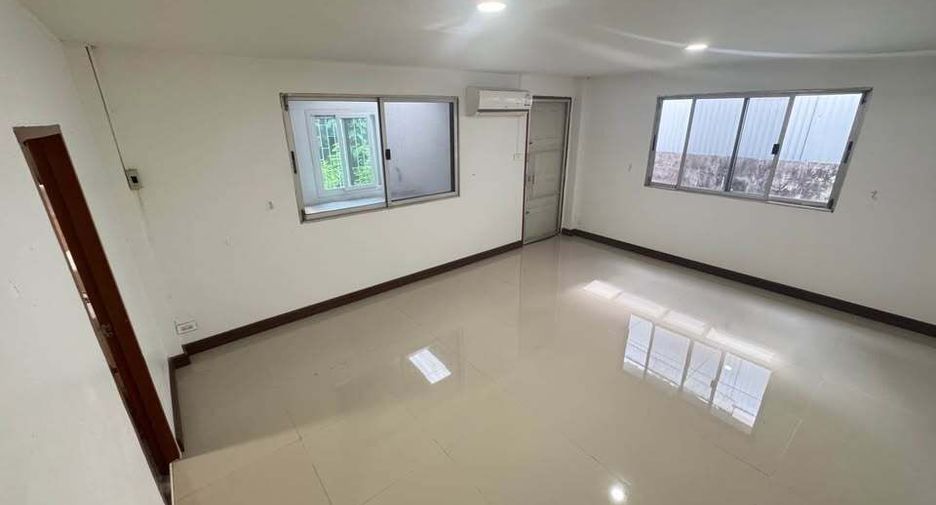 For sale 5 ベッドルーム house in Suan Luang, Bangkok