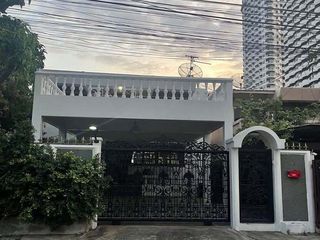 Casa en venta de 5 habitaciones en Suan Luang, Bangkok