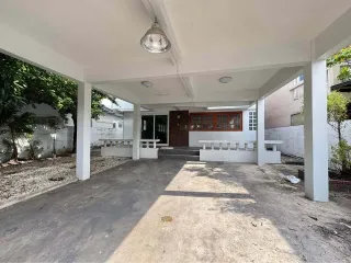 Casa en venta de 5 habitaciones en Suan Luang, Bangkok