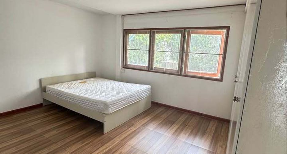 For sale 5 ベッドルーム house in Suan Luang, Bangkok