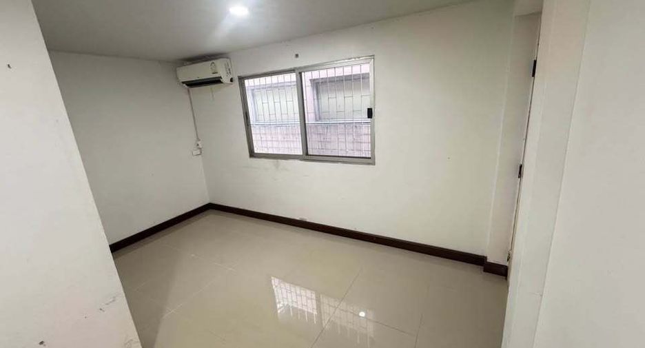 For sale 5 ベッドルーム house in Suan Luang, Bangkok