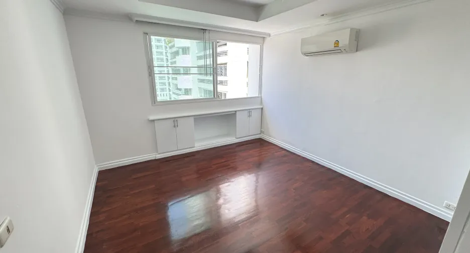 Apartamento en alquiler de 3 habitaciones en Watthana, Bangkok