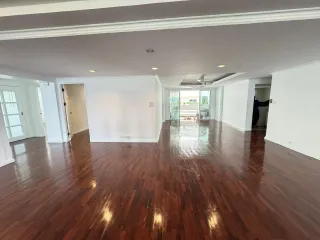 For rent 3 bedrooms apartment in Watthana, Bangkok