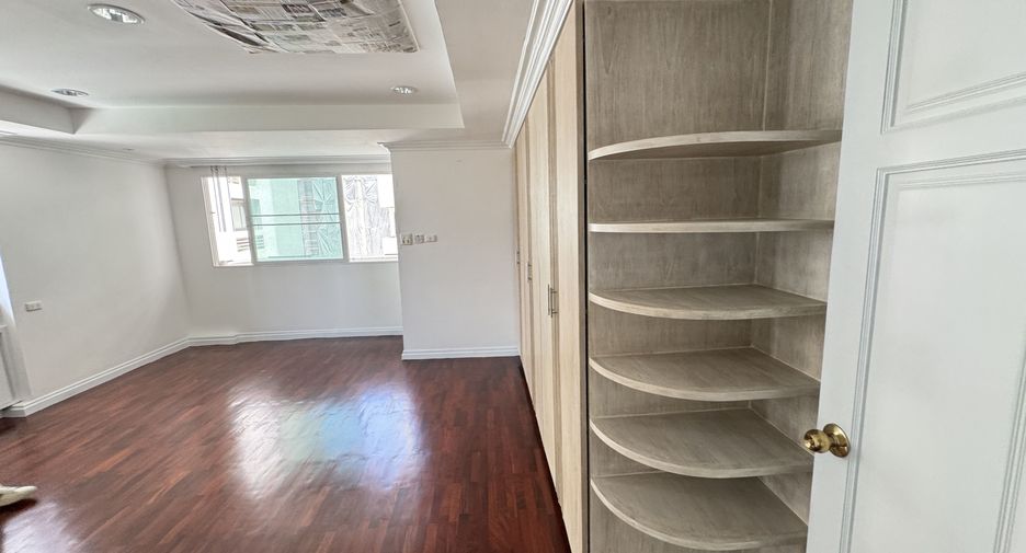 Apartamento en alquiler de 3 habitaciones en Watthana, Bangkok