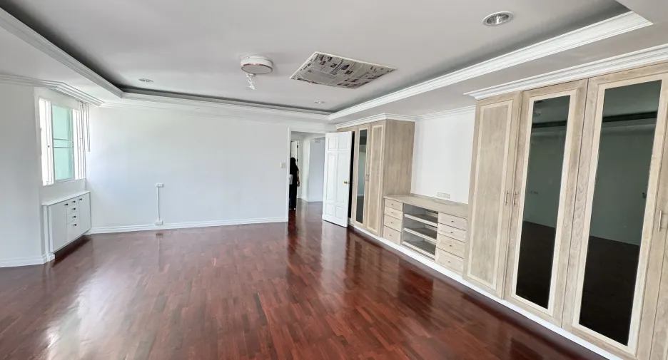 Apartamento en alquiler de 3 habitaciones en Watthana, Bangkok