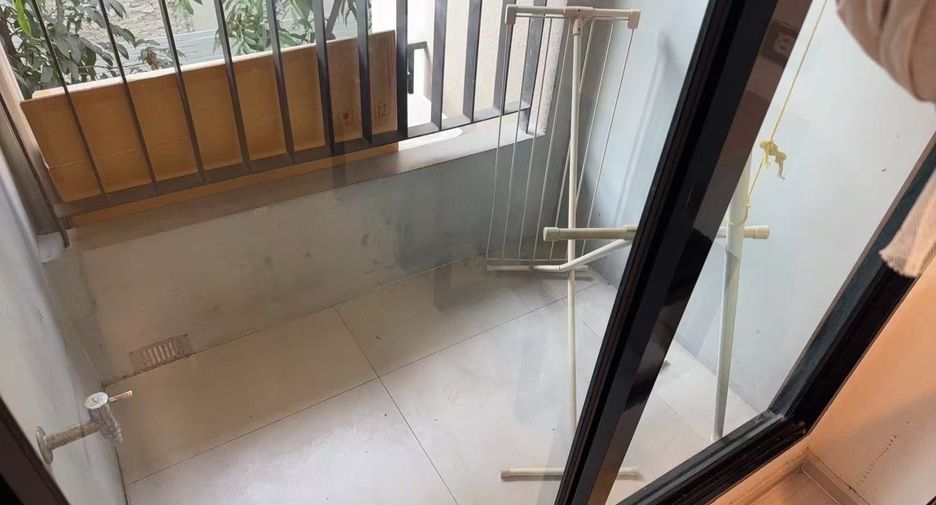 For sale 1 bed condo in Khlong Toei, Bangkok