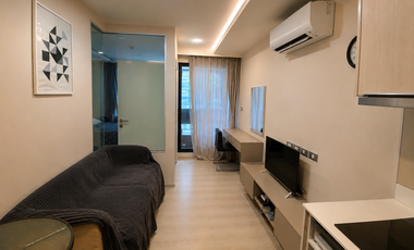 For sale 1 bed condo in Khlong Toei, Bangkok
