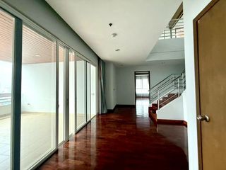 出租 5 卧室 公寓 在 Khlong Toei, 曼谷