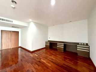 出租 5 卧室 公寓 在 Khlong Toei, 曼谷