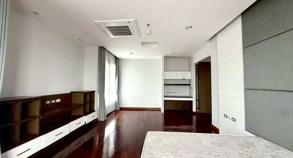 Wohnung zur Miete mit 5 Zimmer in Khlong Toei, Bangkok