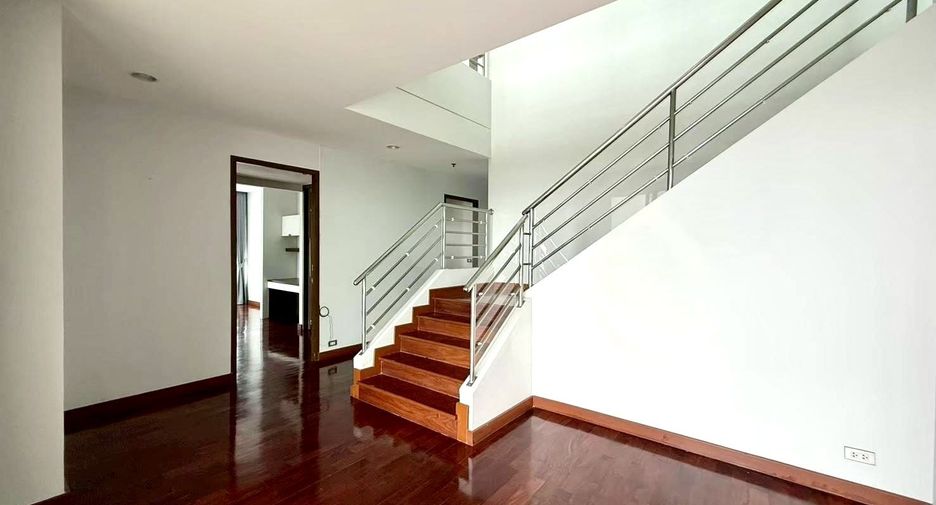 Wohnung zur Miete mit 5 Zimmer in Khlong Toei, Bangkok