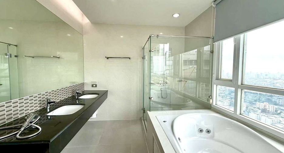 Wohnung zur Miete mit 5 Zimmer in Khlong Toei, Bangkok