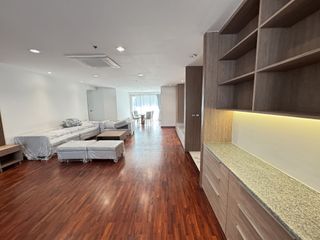Apartment zur Miete mit 4 Zimmer in Khlong Toei, Bangkok
