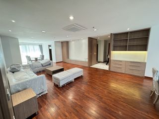 Apartment zur Miete mit 4 Zimmer in Khlong Toei, Bangkok