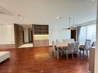 Apartment zur Miete mit 4 Zimmer in Khlong Toei, Bangkok