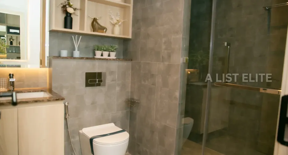For sale 4 bedrooms house in Lan Krabue, Kamphaeng Phet