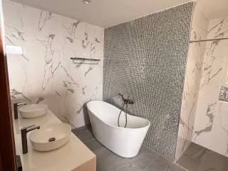 Villa zum Kauf und zur Miete mit 6 Zimmer in Bang Lamung, Chonburi
