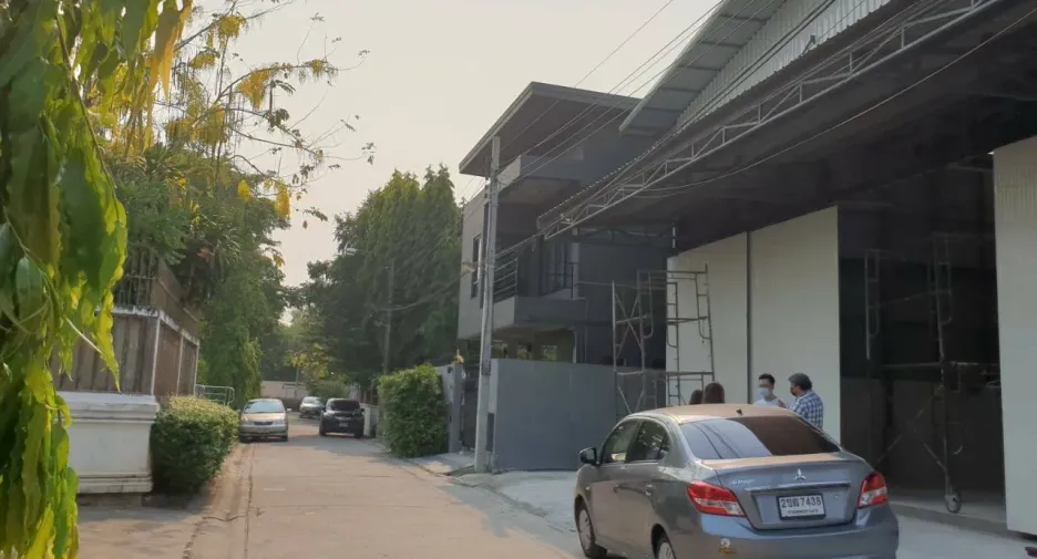Haus zur Miete mit Studio in Phra Khanong, Bangkok
