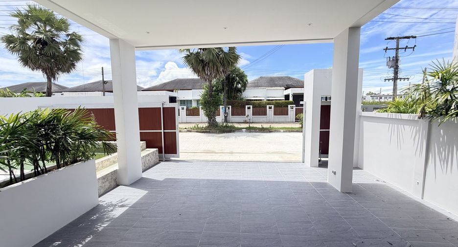 For sale 3 bedrooms villa in Thalang, Phuket