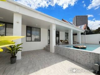 For sale 4 bedrooms house in Bang Lamung, Chonburi