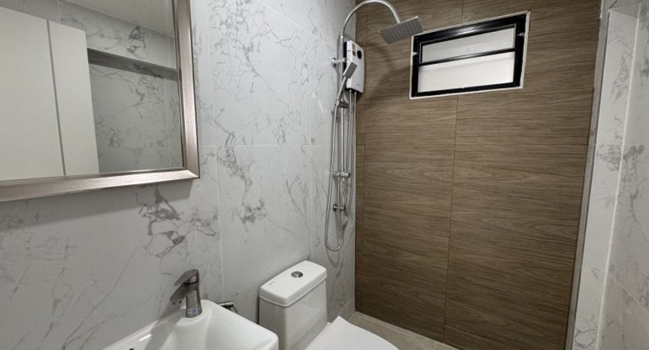 For sale 4 bedrooms house in Si Racha, Chonburi