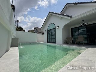 For sale 4 bedrooms house in Si Racha, Chonburi