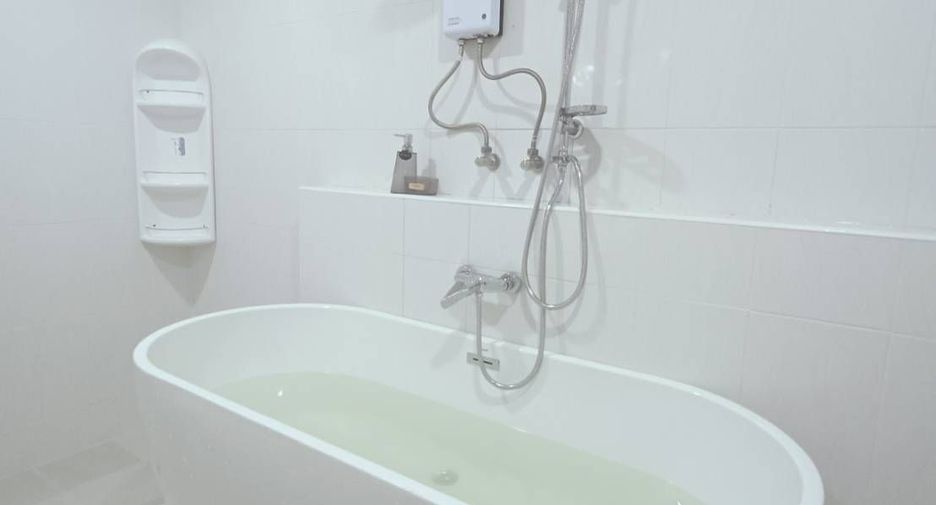For rent 4 ベッドルーム villa in Hang Dong, Chiang Mai