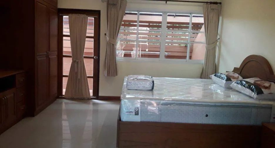 Villa zur Miete mit 2 Zimmer in Bang Lamung, Chonburi