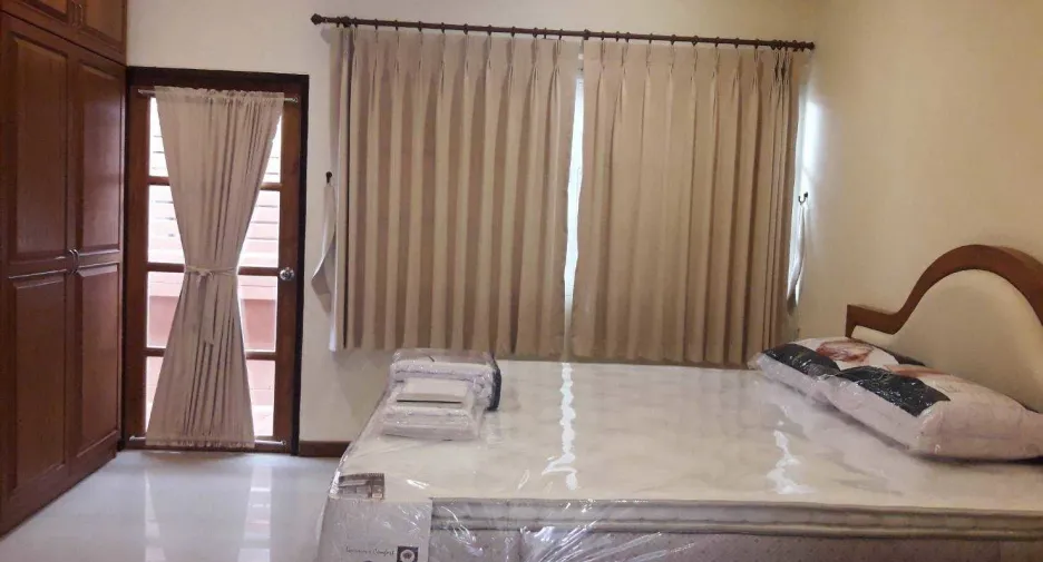 Villa zur Miete mit 2 Zimmer in Bang Lamung, Chonburi
