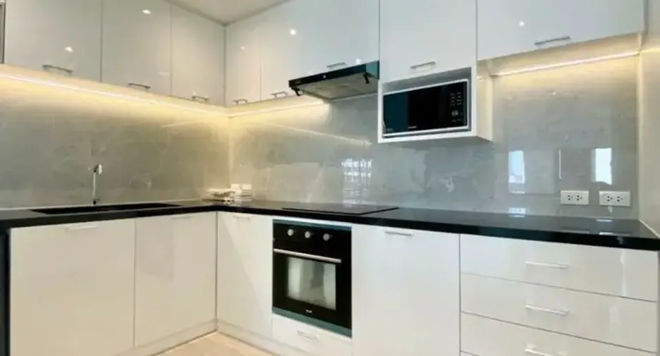 Condo en alquiler de 2 habitaciones en Bang Rak, Bangkok