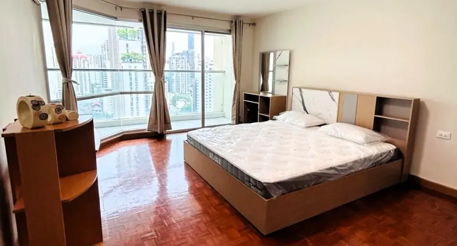 For rent 1 bed condo in Watthana, Bangkok