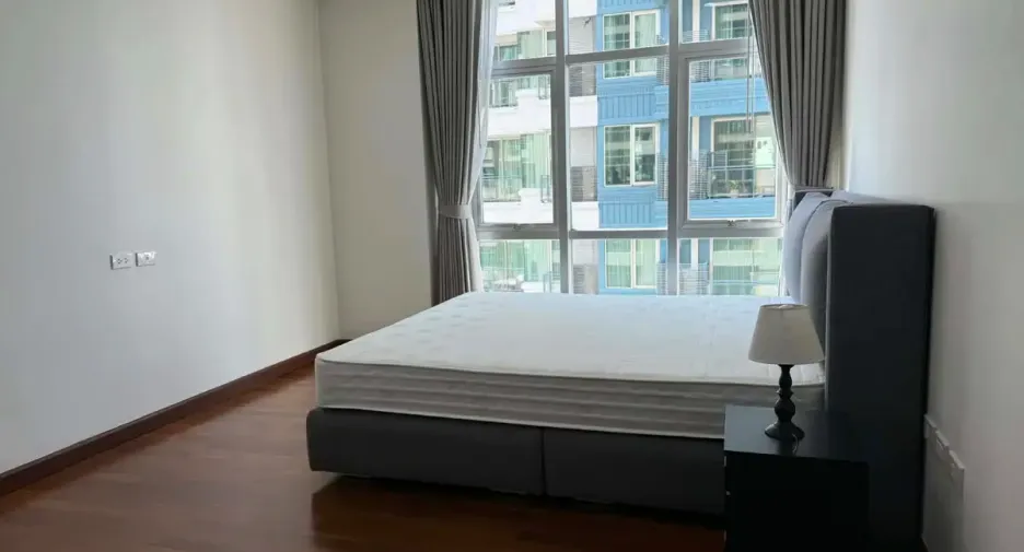 For rent 3 ベッドルーム condo in Pathum Wan, Bangkok