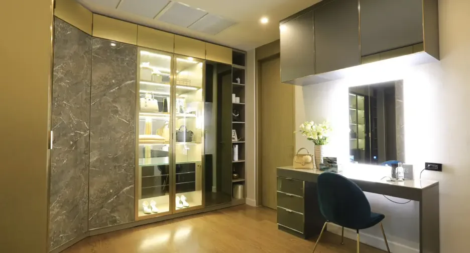 For rent 4 bedrooms house in Watthana, Bangkok