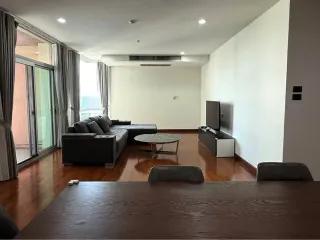 For rent 3 ベッドルーム condo in Pathum Wan, Bangkok