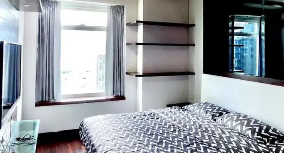 For rent 3 bedrooms condo in Watthana, Bangkok