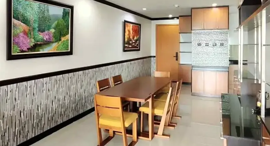 For rent 3 bedrooms condo in Watthana, Bangkok