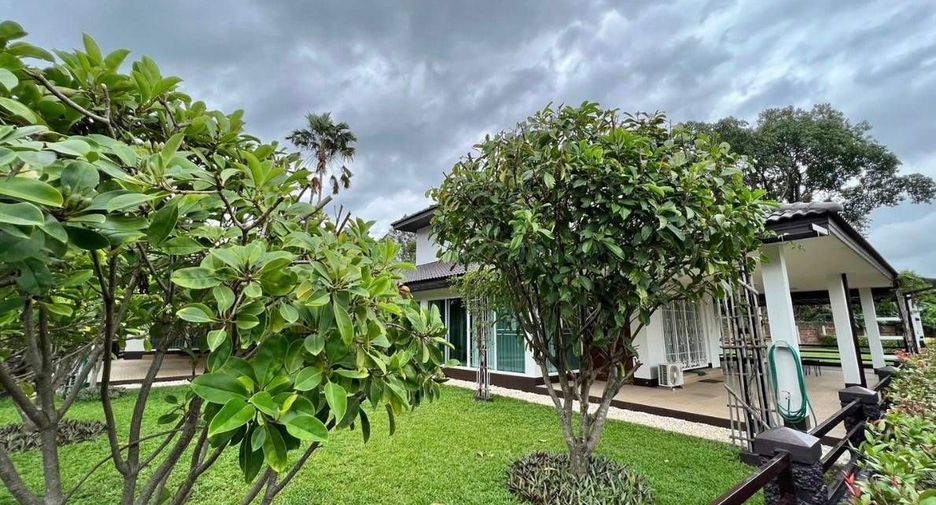 For sale and for rent 5 bedrooms house in Mueang Chiang Mai, Chiang Mai