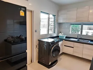 For rent and for sale 4 bedrooms house in Bang Phli, Samut Prakan
