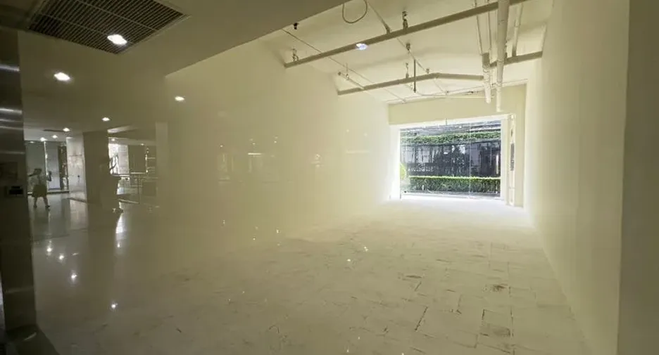 For rent retail Space in Watthana, Bangkok