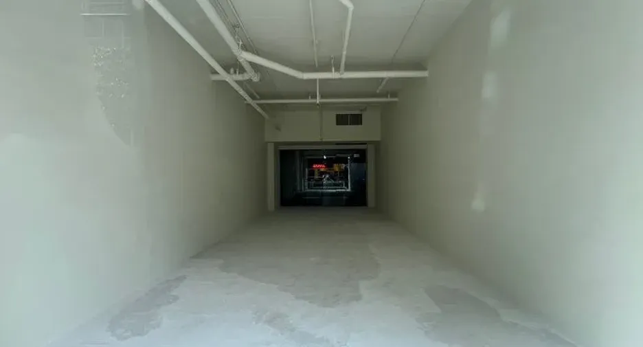 For rent retail Space in Watthana, Bangkok