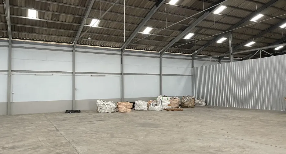 For rent warehouse in Mueang Samut Prakan, Samut Prakan