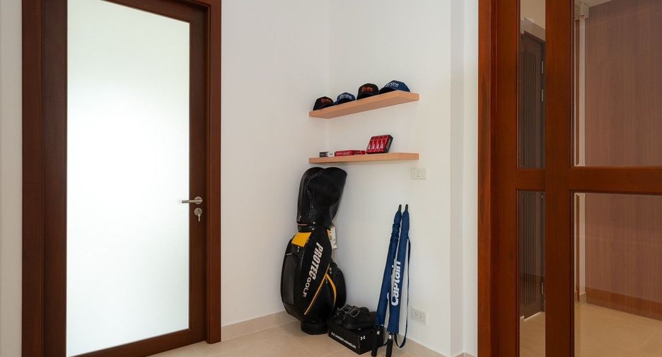 For sale 4 ベッドルーム villa in Hua Hin, Prachuap Khiri Khan